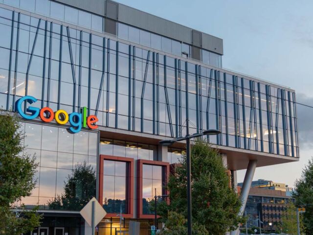 Google Algorithm update 2021 image of Google HQ