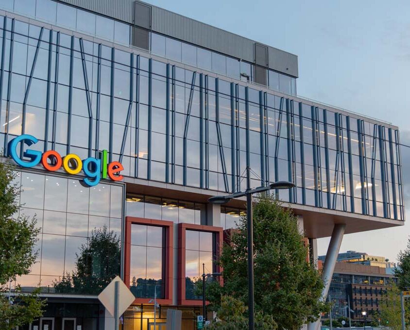 Google Algorithm update 2021 image of Google HQ